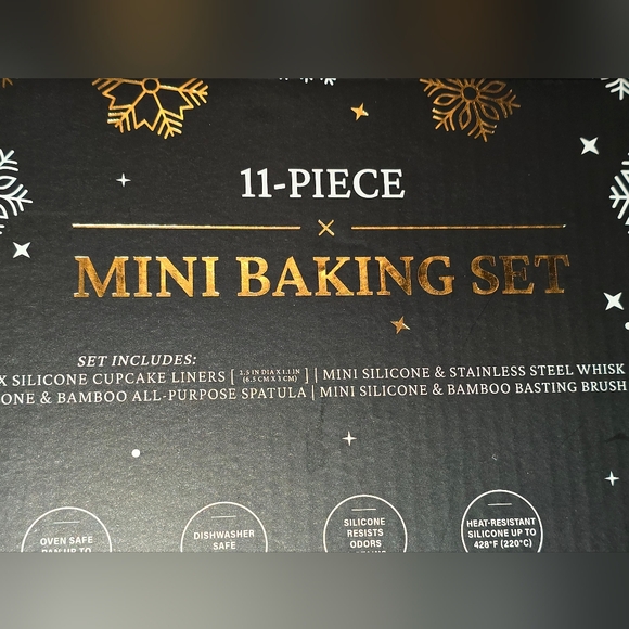 NWT THYME & TABLE 11 Piece Mini Baking Set, Black & Gold, Festive Collection - Picture 11 of 16